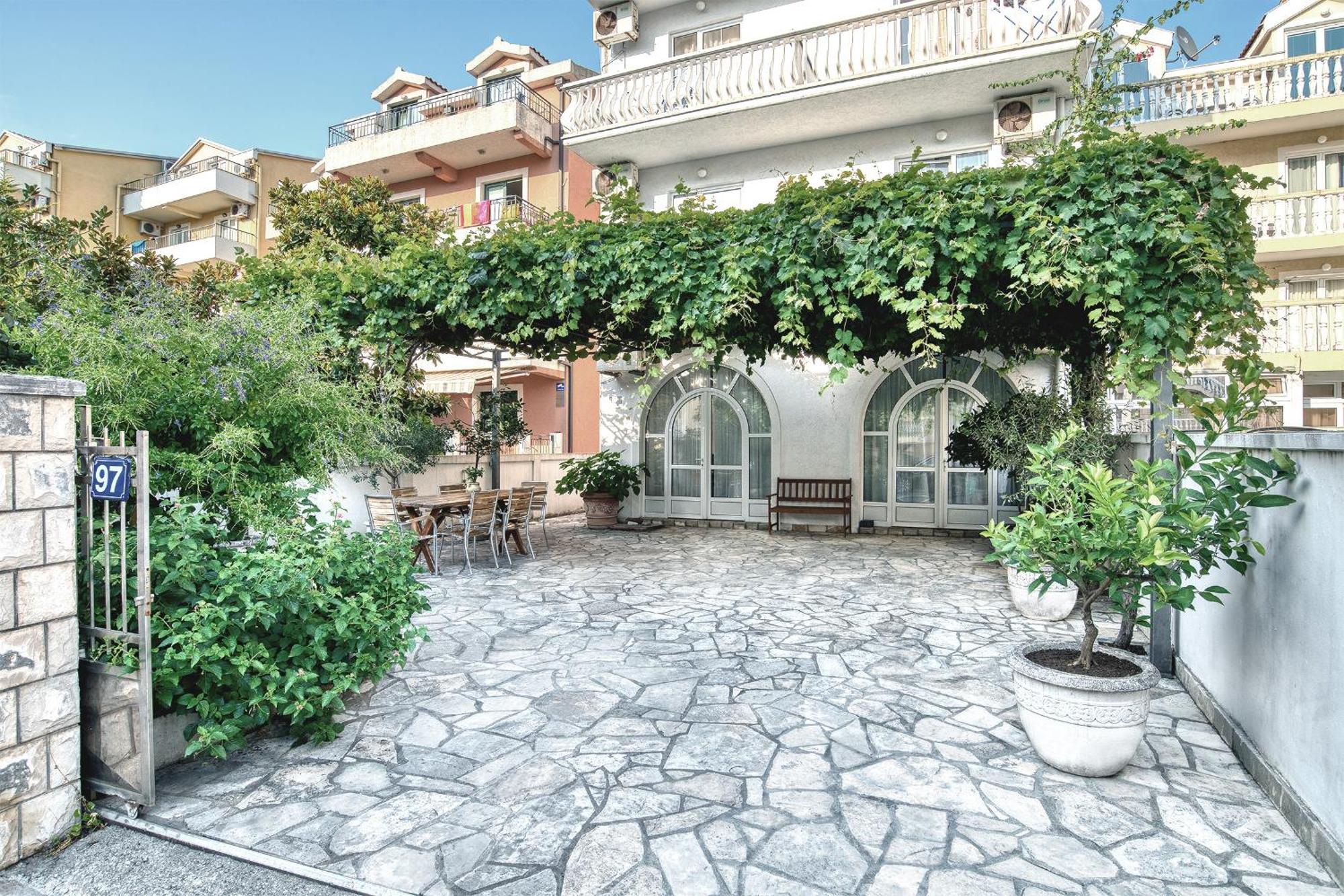 Sun Guest House Budva Buitenkant foto