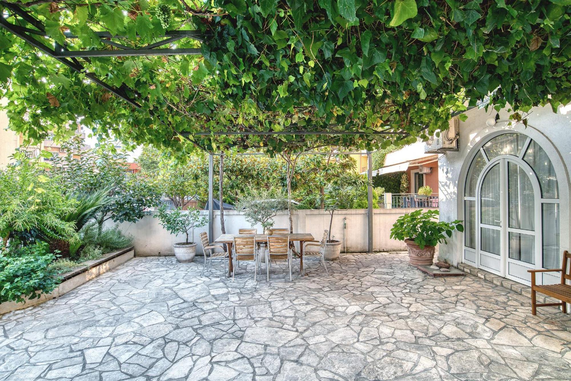 Sun Guest House Budva Buitenkant foto